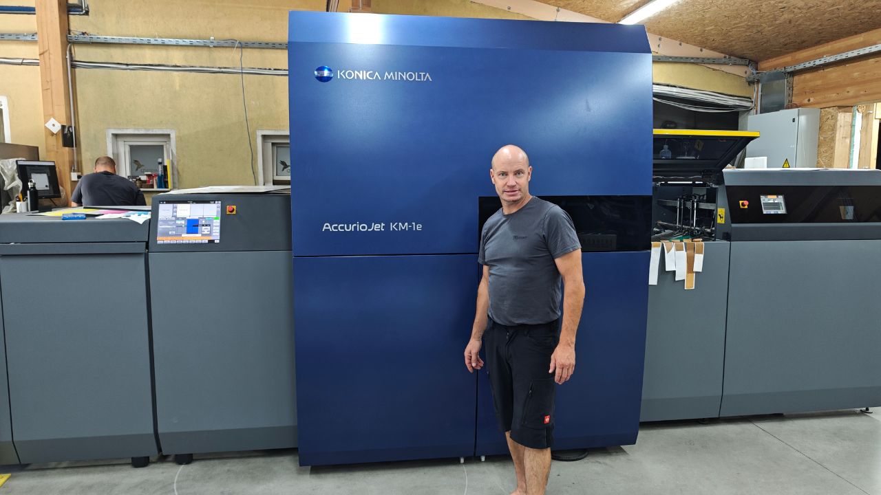 IZI Print prvi u Sloveniji s Konica Minolta KM-1e B2 ink jet sustavom